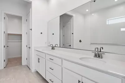 10218 S 21st Drive, Phoenix, AZ 85041 - Photo 23