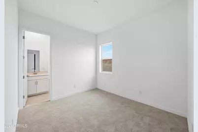 10218 S 21st Drive, Phoenix, AZ 85041 - Photo 19