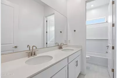 10218 S 21st Drive, Phoenix, AZ 85041 - Photo 21