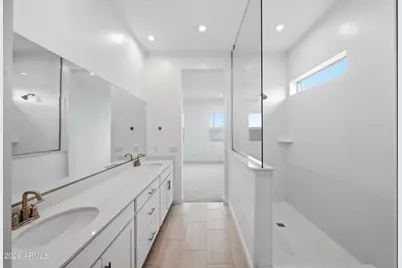 10218 S 21st Drive, Phoenix, AZ 85041 - Photo 17