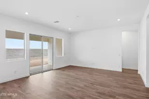 10218 S 21st Dr, Phoenix, AZ 85041 - Photo 21