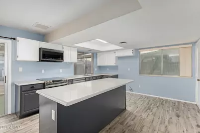 10511 W Ruth Avenue, Peoria, AZ 85345 - Photo 5