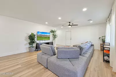 8117 E Osborn Road, Scottsdale, AZ 85251 - Photo 5