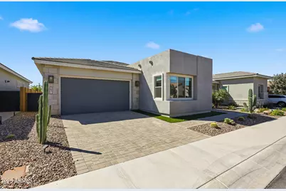 2831 E Robin Lane, Phoenix, AZ 85050 - Photo 5