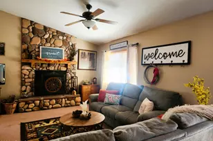 2086 Pinewood Dr, Overgaard, AZ 85933 - Photo 13