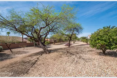 17949 W Tierra Del Sol Drive, Surprise, AZ 85387 - Photo 31