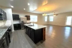 3019 W Jessica Ln, Phoenix, AZ 85041 - Photo 5