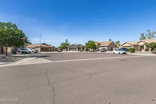 15286 W Smokey Dr, Surprise, AZ 85374 - Photo 33