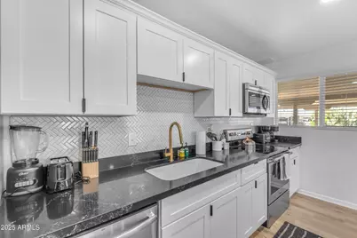 6943 E Granada Road, Scottsdale, AZ 85257 - Photo 7