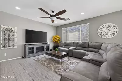 921 S Swallow Lane, Gilbert, AZ 85296 - Photo 5