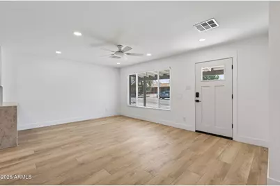 8702 E Monte Vista Road, Scottsdale, AZ 85257 - Photo 5