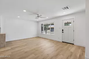 8702 E Monte Vista Rd, Scottsdale, AZ 85257 - Photo 5