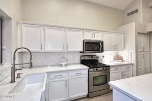 10382 E Hillery Dr, Scottsdale, AZ 85255 - Photo 17