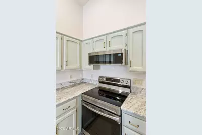 10729 E Coopers Hawk Drive, Sun Lakes, AZ 85248 - Photo 11