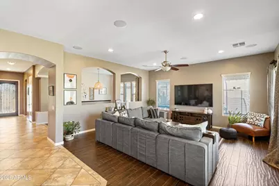 19210 W Oregon Avenue, Litchfield Park, AZ 85340 - Photo 9