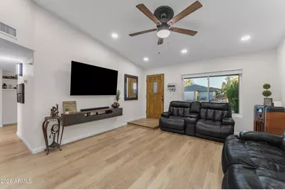 3046 E Glade Avenue, Mesa, AZ 85204 - Photo 5