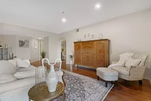 5104 N 32nd St, Phoenix, AZ 85018 - Photo 3