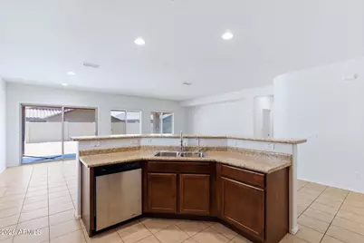 10733 W Lariat Lane, Peoria, AZ 85383 - Photo 11