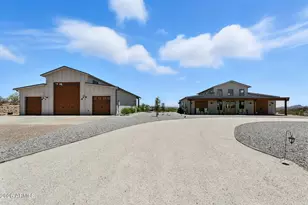 37827 S Gods Country Rd, Wickenburg, AZ 85390 - Photo 11