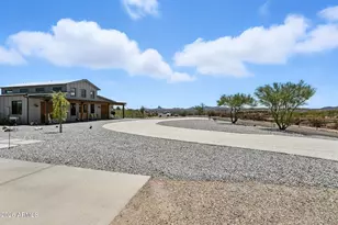 37827 S Gods Country Rd, Wickenburg, AZ 85390 - Photo 11