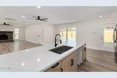 2138 W Keim Drive, Phoenix, AZ 85015 - Photo 11