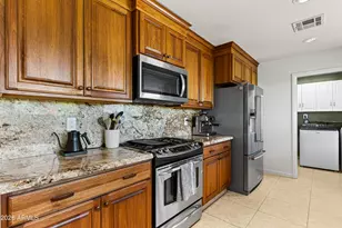 2814 E Sierra St, Phoenix, AZ 85028 - Photo 7