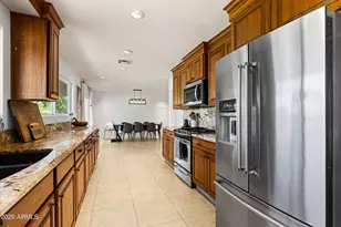 2814 E Sierra St, Phoenix, AZ 85028 - Photo 5