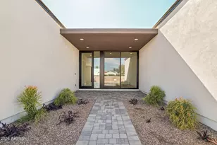 2351 E Aquarius Pl, Chandler, AZ 85249 - Photo 3