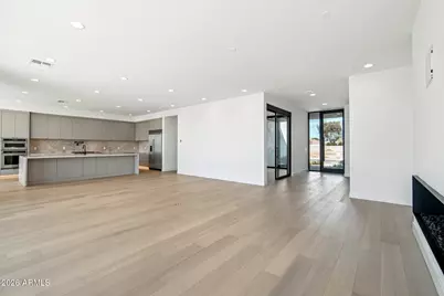 2351 E Aquarius Place, Chandler, AZ 85249 - Photo 9