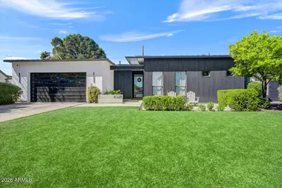 4528 N 39th Place, Phoenix, AZ 85018 - Photo 1