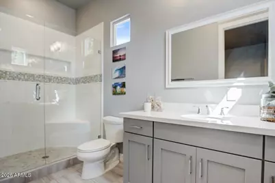 4528 N 39th Place, Phoenix, AZ 85018 - Photo 17