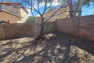 1001 Montrose Ave, Sierra Vista, AZ 85635 - Photo 9