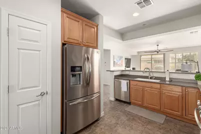 757 W Twin Peaks Parkway, San Tan Valley, AZ 85143 - Photo 9