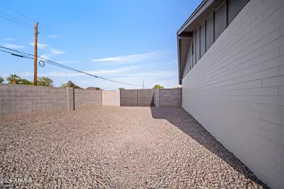 8944 N 17th Lane, Phoenix, AZ 85021 - Photo 33