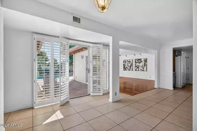 10635 N 44th Court, Phoenix, AZ 85028 - Photo 9