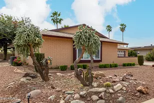 9341 W Briarwood Cir N, Sun City, AZ 85351 - Photo 3