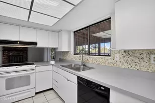 13401 N 24th Ave, Phoenix, AZ 85029 - Photo 5