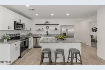 2210 E Alta Vista Road, Phoenix, AZ 85042 - Photo 7