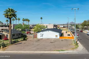 2444 E Willetta St, Phoenix, AZ 85008 - Photo 45