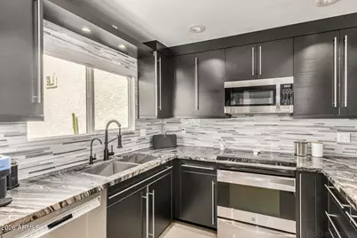 4225 N 21st Street #Unit 19, Phoenix, AZ 85016 - Photo 9