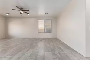 5665 W Laurie Ln, Glendale, AZ 85302 - Photo 9