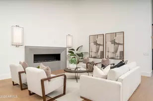 3923 E Heatherbrae Dr, Phoenix, AZ 85018 - Photo 7