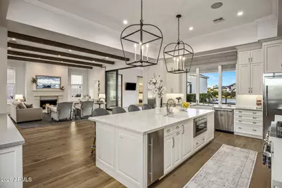 2677 E Maplewood Street, Gilbert, AZ 85297 - Photo 3