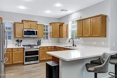 15366 W Bloomfield Road, Surprise, AZ 85379 - Photo 11