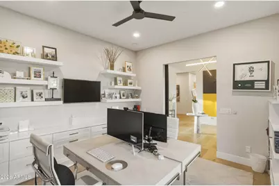 5302 N 68th Place, Paradise Valley, AZ 85253 - Photo 9