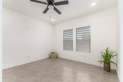 7801 N 79th Avenue, Glendale, AZ 85303 - Photo 5