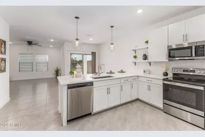 7801 N 79th Avenue, Glendale, AZ 85303 - Photo 7