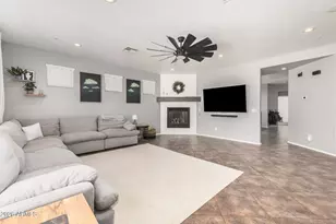 12538 W Miner Trail, Peoria, AZ 85383 - Photo 7