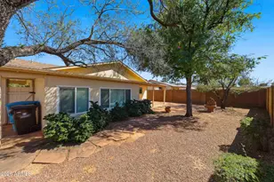 2331 E Betty Elyse Ln, Phoenix, AZ 85022 - Photo 27