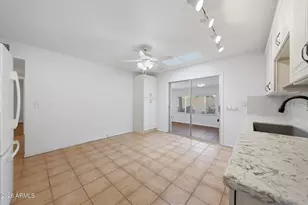 2331 E Betty Elyse Ln, Phoenix, AZ 85022 - Photo 9